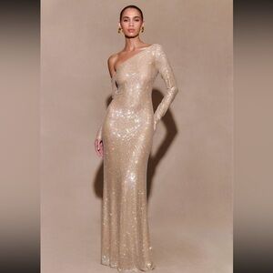 Elegant One-Shoulder Gold Dress